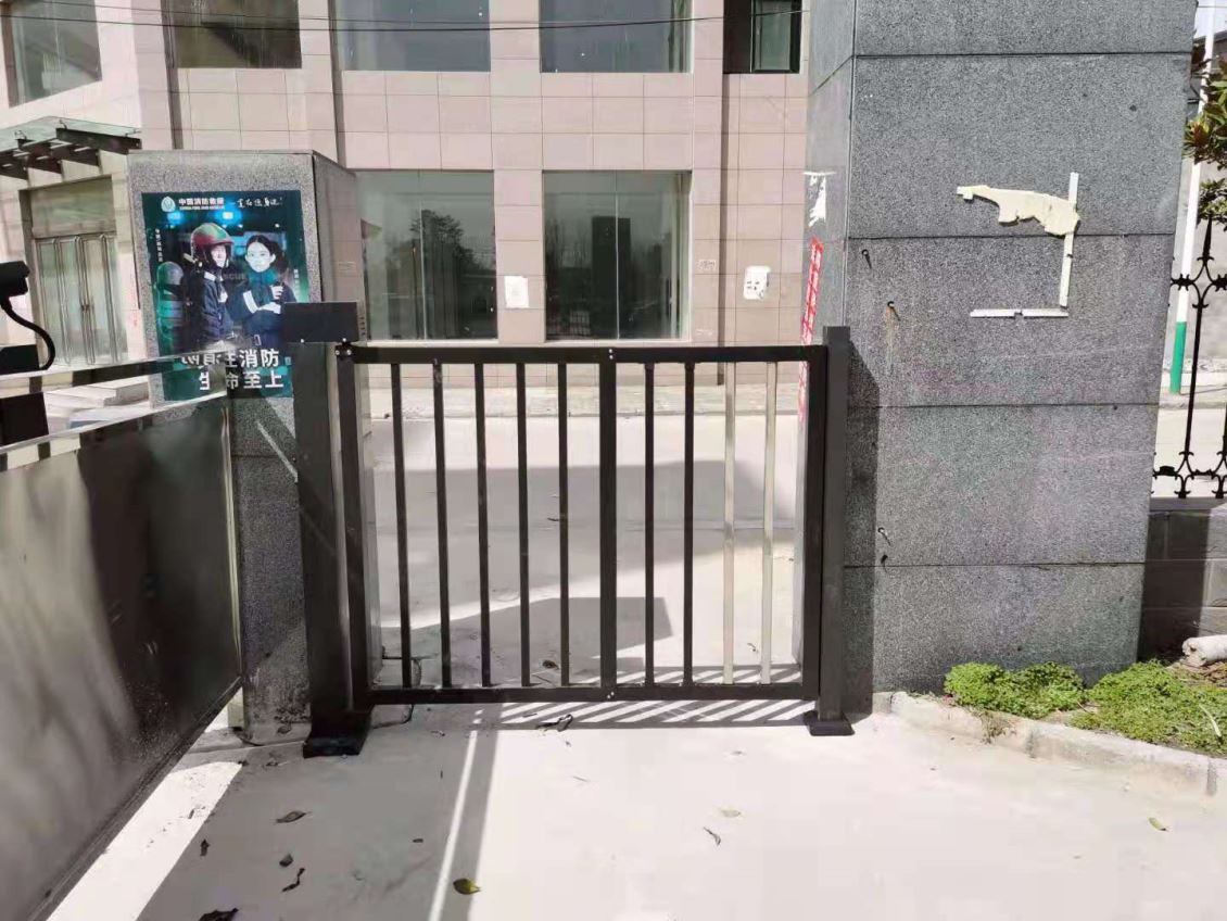 栅栏平移门