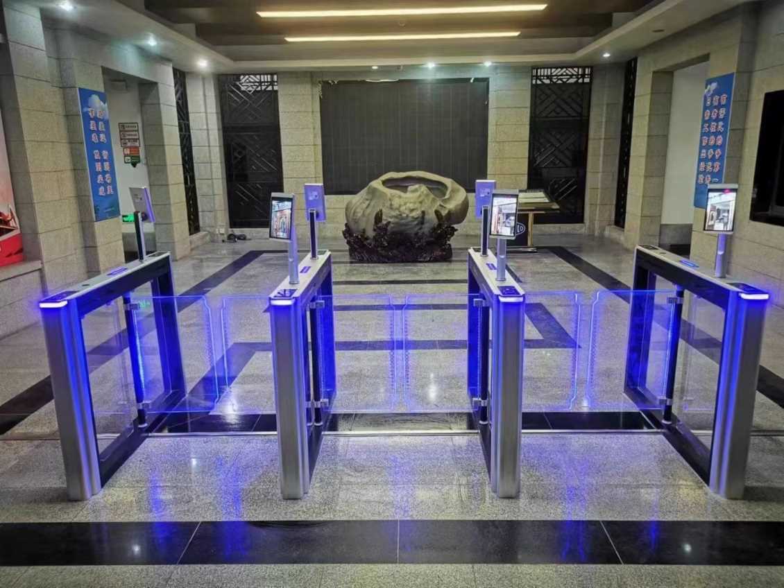 门禁通道系统：高端摆闸门禁系统
